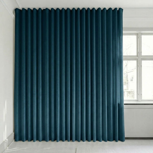 Velourgardin på mål – Bris - Classic Navy - C2603