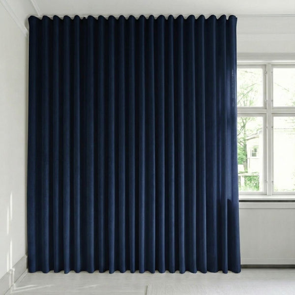 Velourgardin på mål – Bris - Ink Blue - C2607