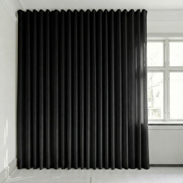 Velourgardin på mål – Bris - Jet Black - C2624